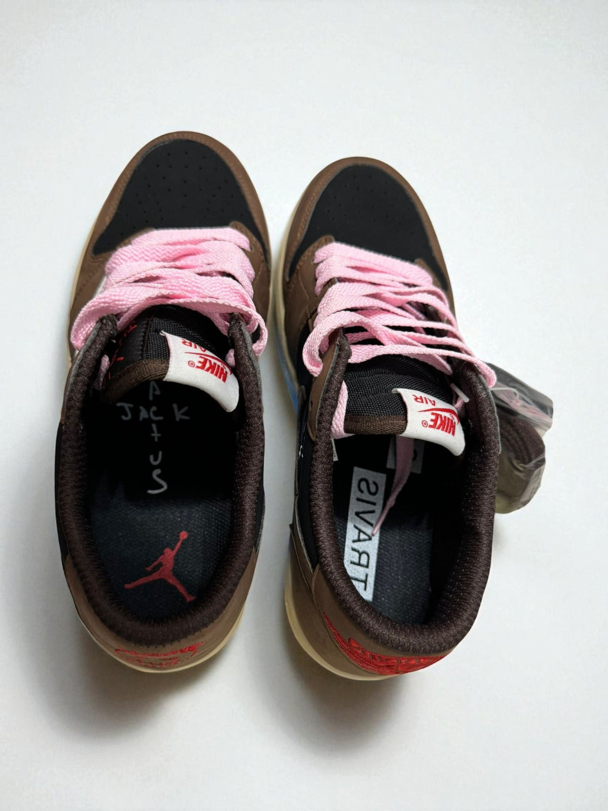 Jordan 1 Low Travis Scott Mocha