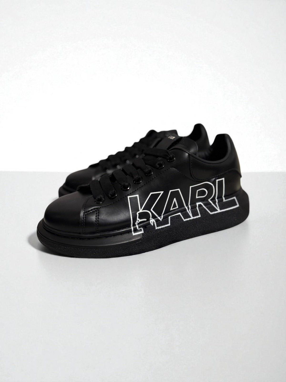 Karl Laderfeld Black