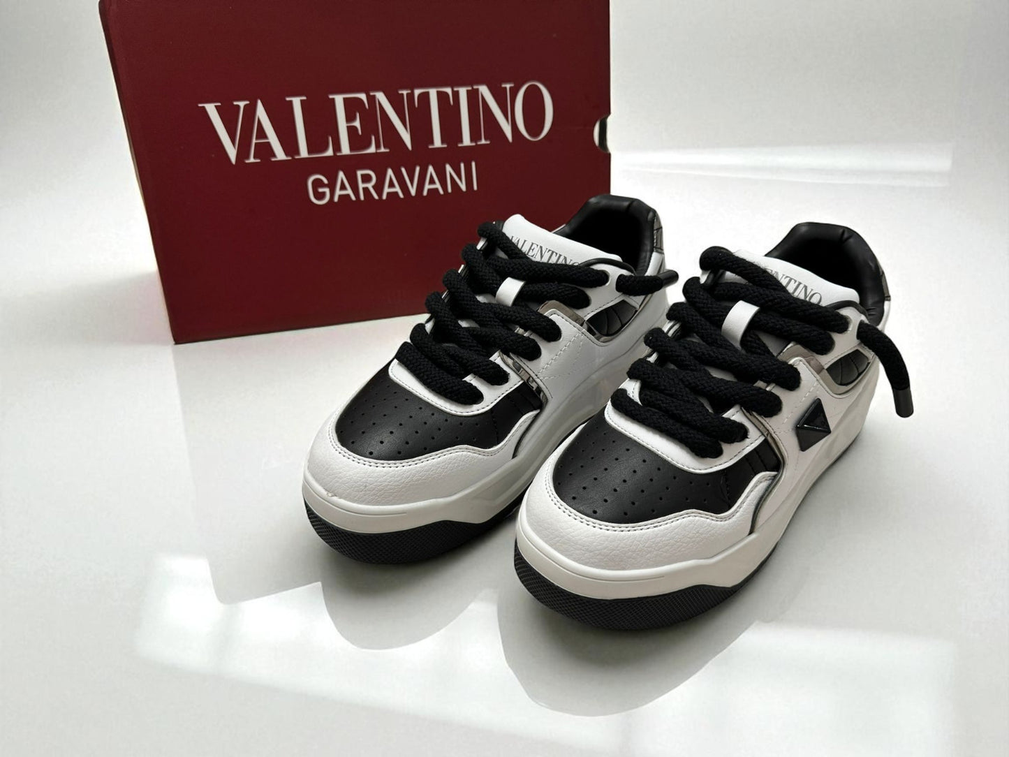 Valentino Garavani Black&White