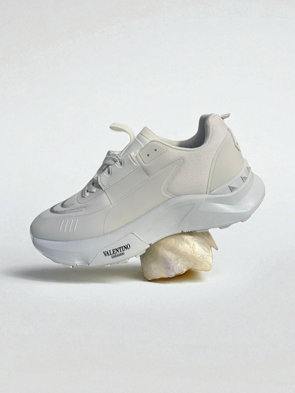 Valentino Garavani True Act Low Top White