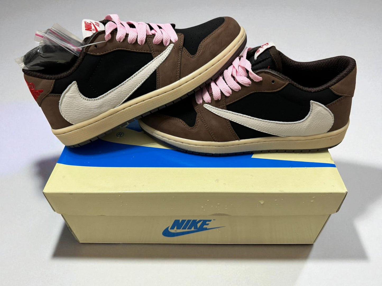 Jordan 1 Low Travis Scott Mocha
