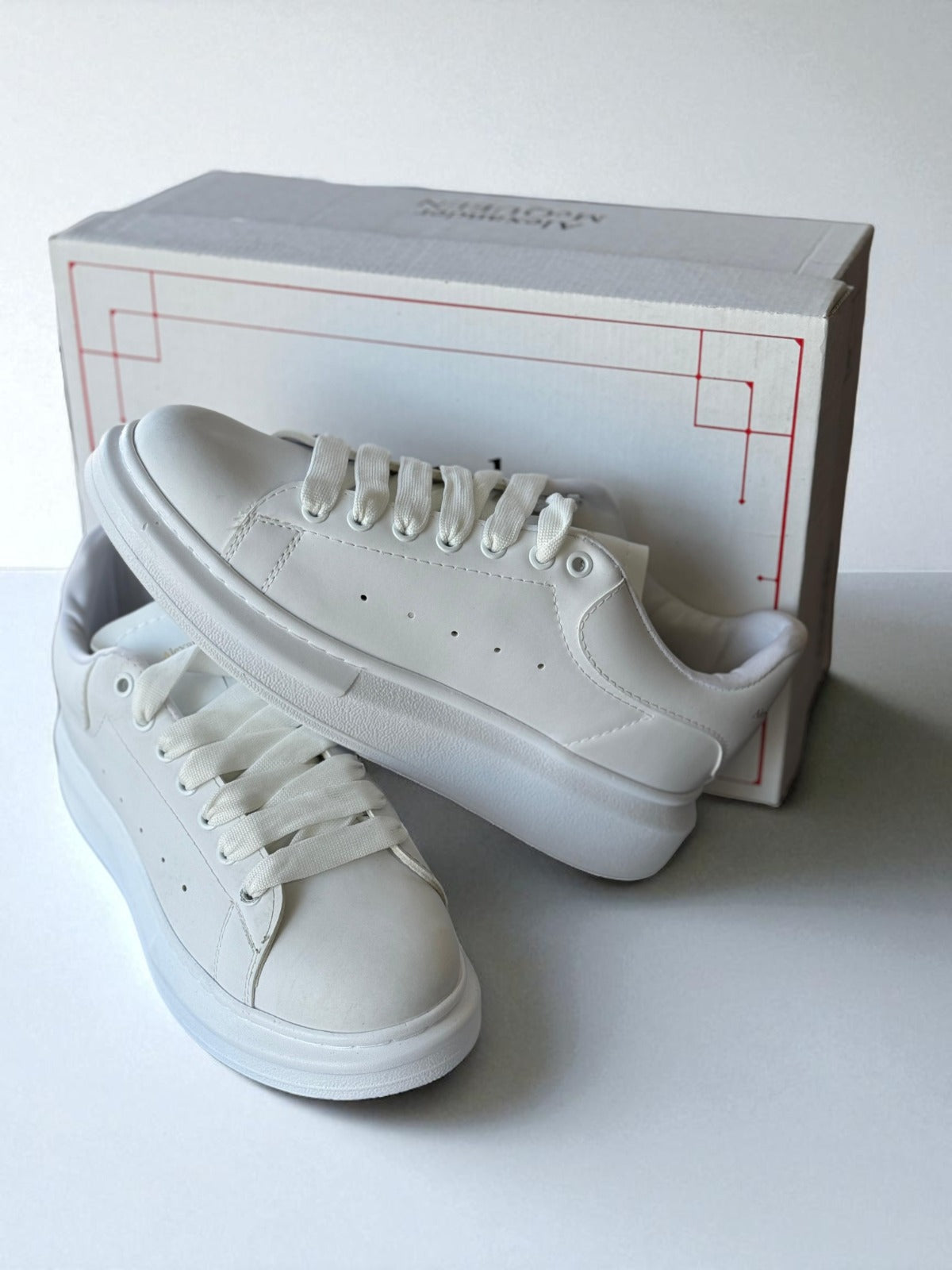Alexander McQueen Simple White