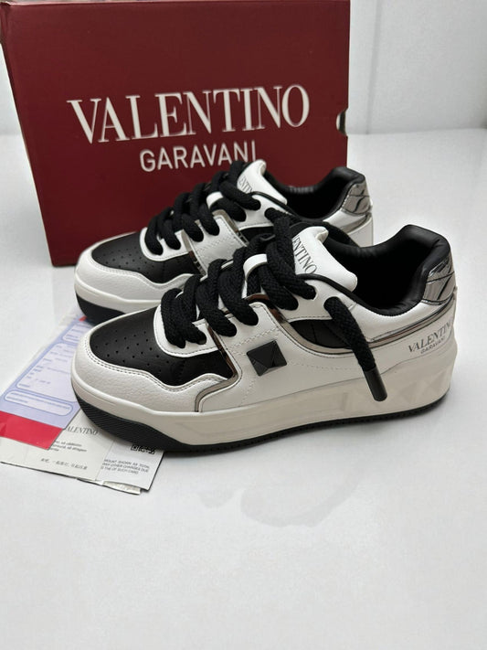 Valentino Garavani Black&White