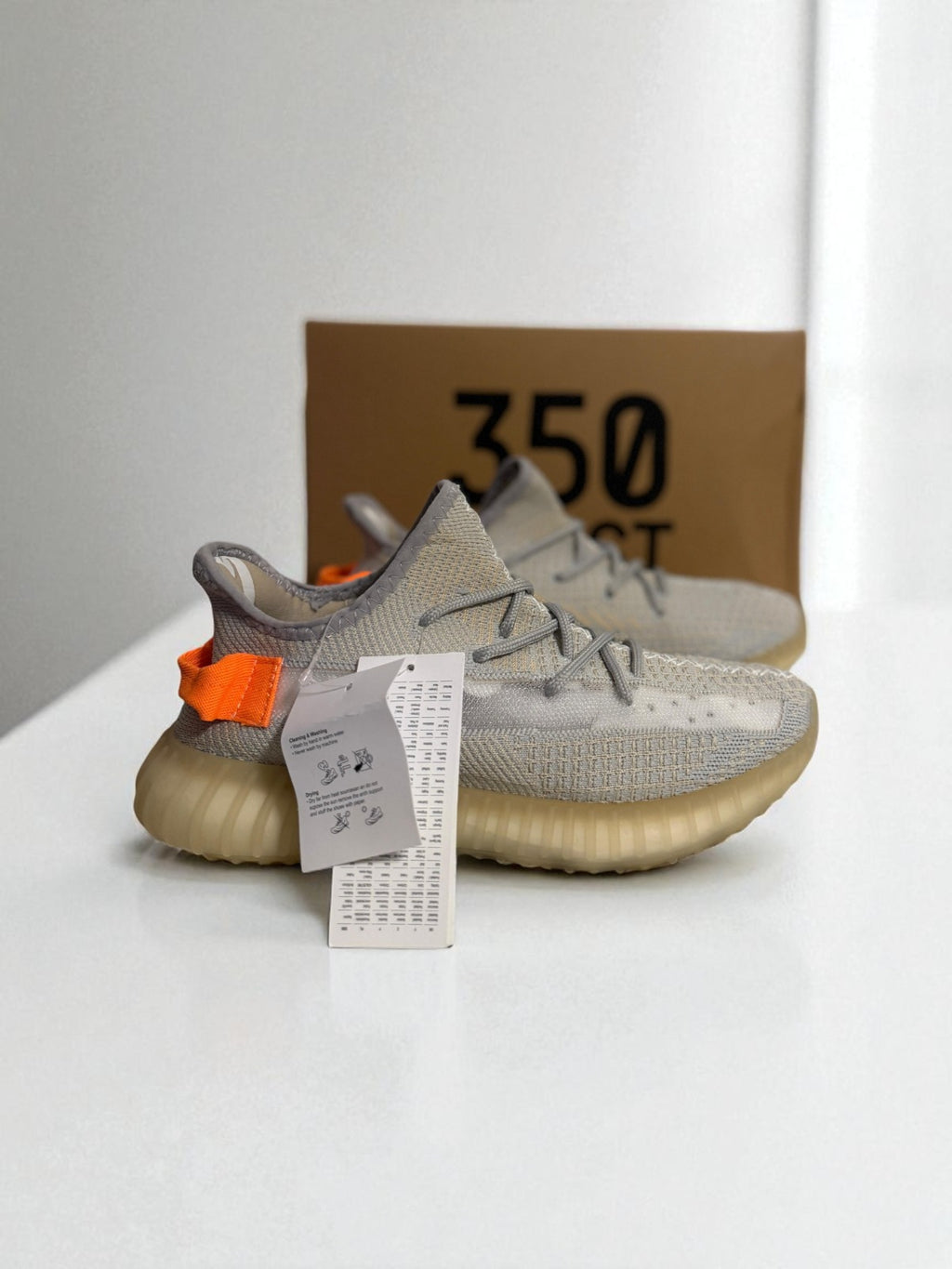 Yeezy Boost Beige .