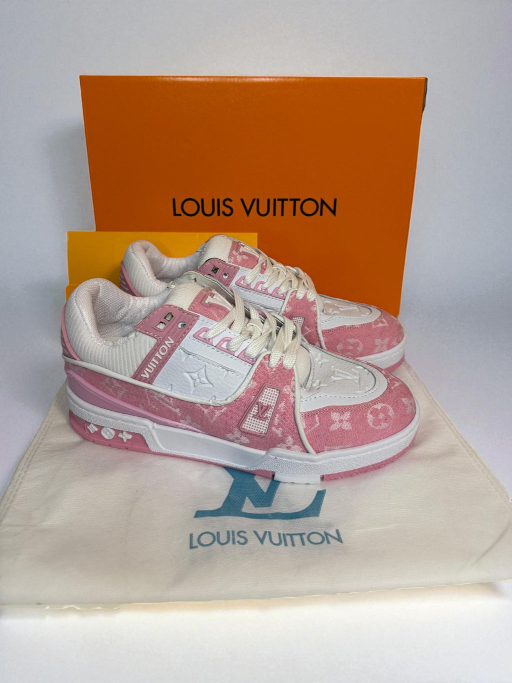 Louis Vuitton Trainers Pink