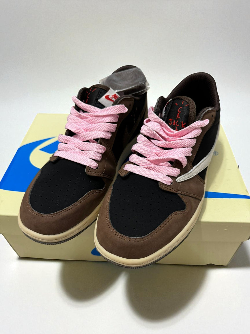 Jordan 1 Low Travis Scott Mocha