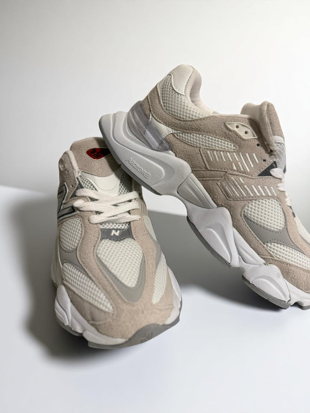 New Balance 9060 Beige
