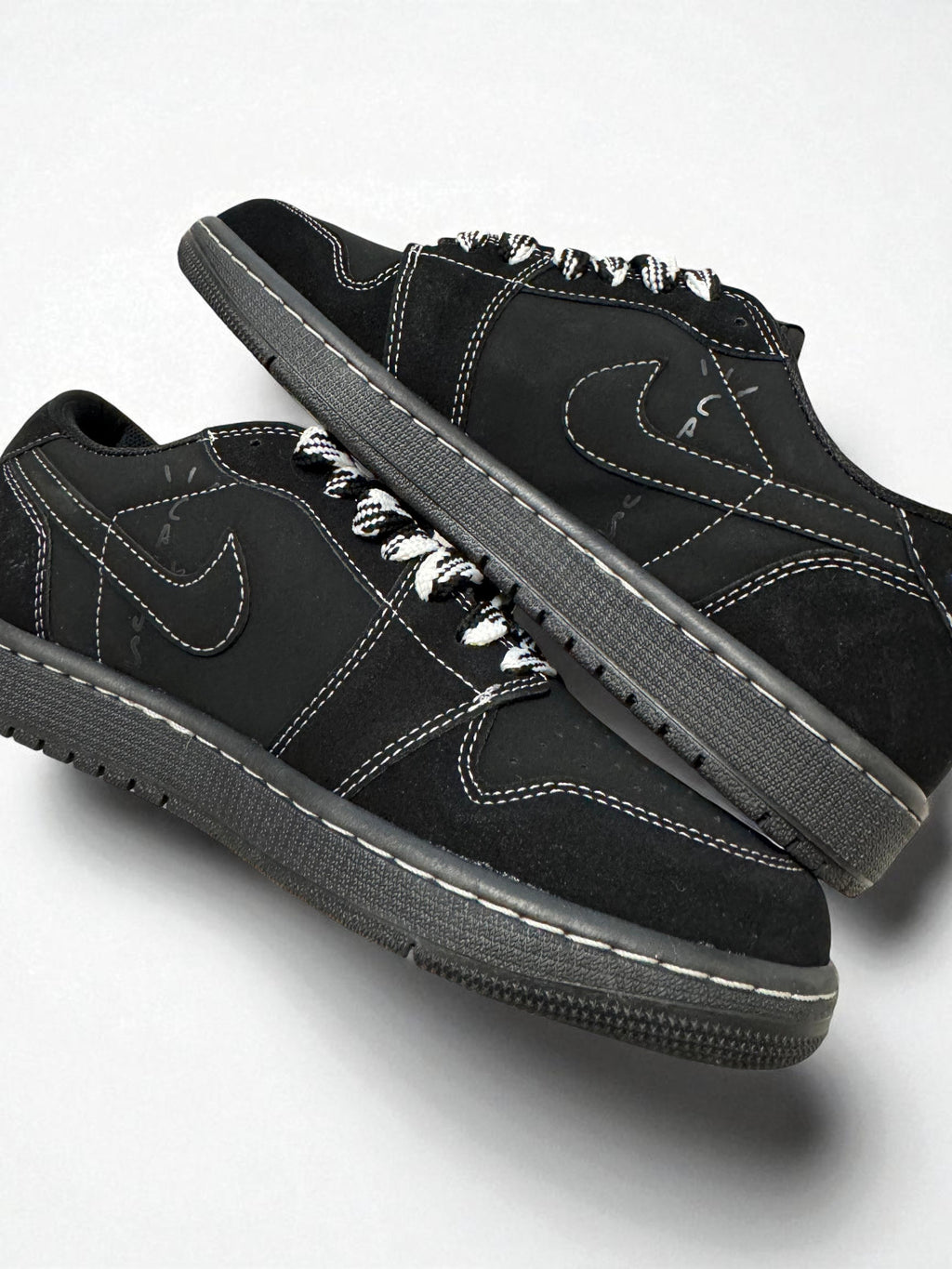 Jordan 1 Low Travis Scott Black Phantom